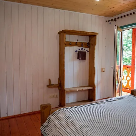 кичера Lodge