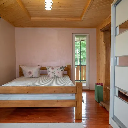 кичера Lodge